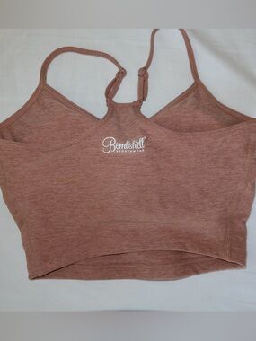 Bombshell sports bra 
Light nude pink 
Size small
Barely worn